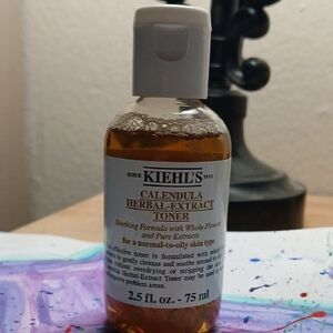 Kiehl's Calendula Herbal-Extract Toner - White Cap and Brown Liquid